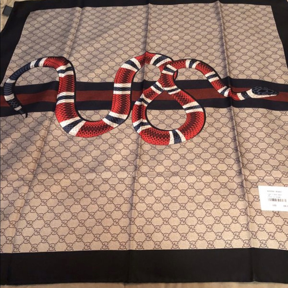 Brand new Gucci scarf